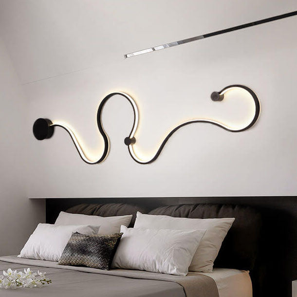 Serpenta Moderne LED Wandlampe | Aluminium | Geschwungenes Design | Dimmbar | Stilvolle Beleuchtung