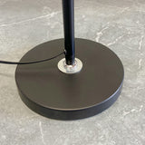 Diamoro Stehlampe | Modernes Hohldesign | Eisen in Diamantform | Stilvolle Beleuchtung für Arbeitszimmer
