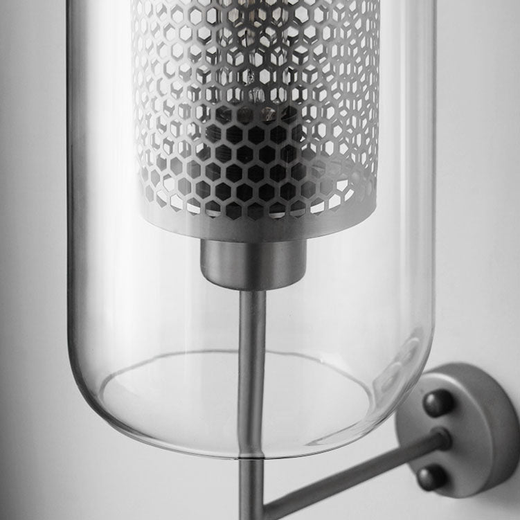 Lumivault Industrial Wandlampe | Zylindrischer Glasschirm | Eisenrahmen | Deko für Schlafzimmer & Wohnräume