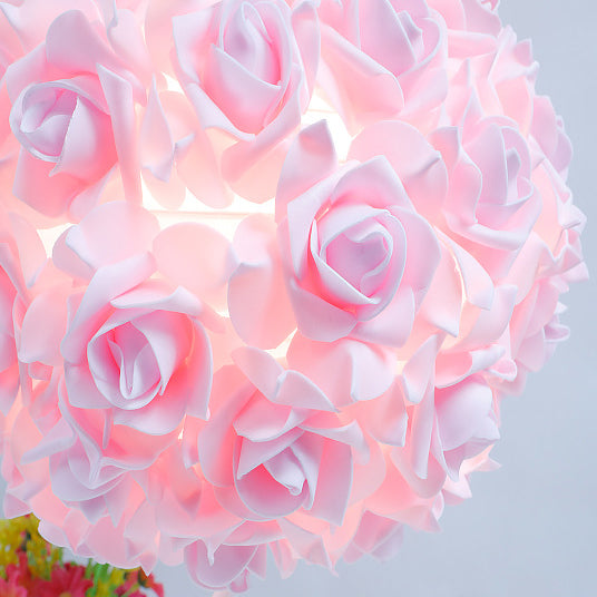 Roseva Art Deco Tischlampe | Stoff-Rosenschirm | Elegante Beleuchtung | Schlafzimmer Dekoration