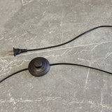 Diamoro Stehlampe | Modernes Hohldesign | Eisen in Diamantform | Stilvolle Beleuchtung für Arbeitszimmer
