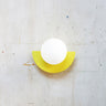 SferaLuxe Moderne Wandlampe | Minimalistisches Kugel-Design | Farbiges Glas | LED-Wandleuchte für Wohnräume