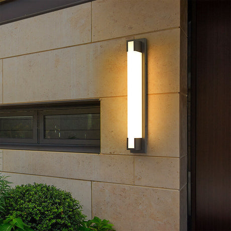 LumeStrip LED Wandleuchte | Langes Minimalistisches Design | Wasserdicht | Außenbeleuchtung | Warmweiß & Kaltweiß