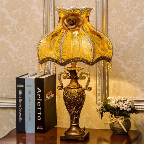LumiVintage Europäische Tischlampe | Antikes Design | Stoffschirm | Stimmungsvolle Beleuchtung