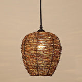 RattanDome Retro Pendelleuchte | Handgewebtes Rattan-Design | 1-Licht | Natürliche Wohnbeleuchtung