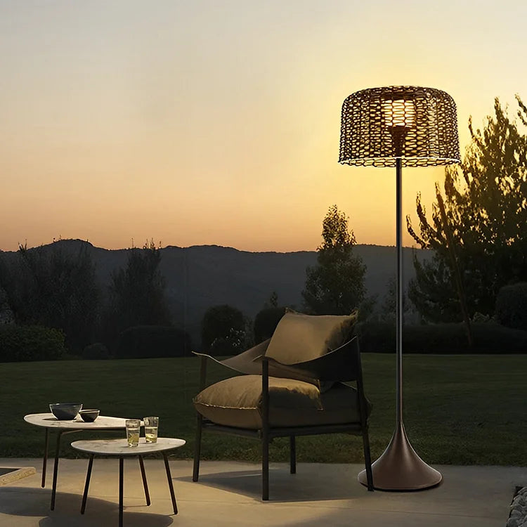 SolLoom Geflochtene Solar Stehlampe | Nachhaltige LED Gartenleuchte | Wetterfeste Bodenlampe