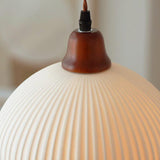 KyotoSphere Japanische Vintage Pendelleuchte | Gefaltete Keramik | Runde Holzkuppel | 1-flammig | Dekoratives Licht