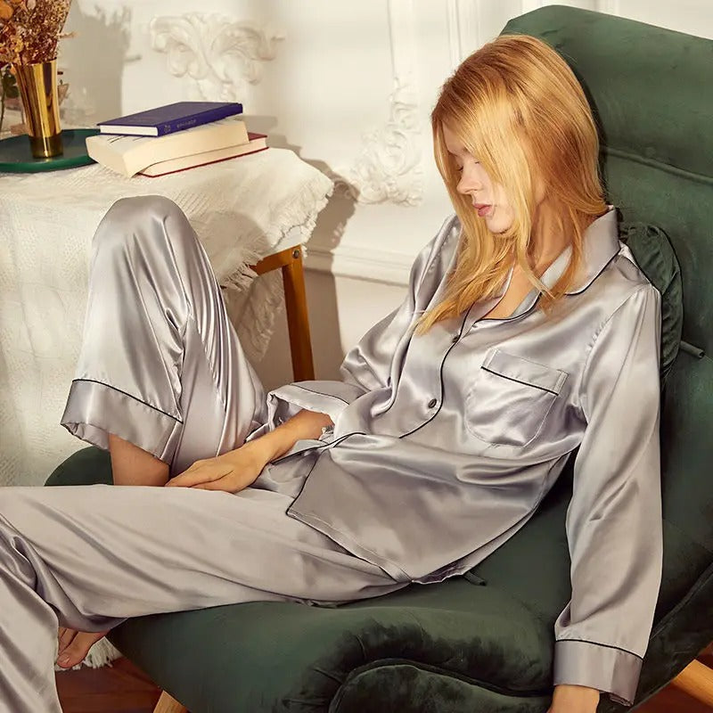 DreamSatin Premium Satin-Pyjama-Set | Luxuriös | Hautfreundlich | Atmungsaktiv | Für entspannte Nächte