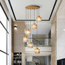 CrystalCove Moderne Treppenleuchte | Prismen-Kristall Kronleuchter | 6- und 9-flammig | Luxus-Design | Schwarz oder Gold