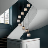 CrystalCove Moderne Treppenleuchte | Prismen-Kristall Kronleuchter | 6- und 9-flammig | Luxus-Design | Schwarz oder Gold
