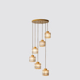 CrystalCove Moderne Treppenleuchte | Prismen-Kristall Kronleuchter | 6- und 9-flammig | Luxus-Design | Schwarz oder Gold