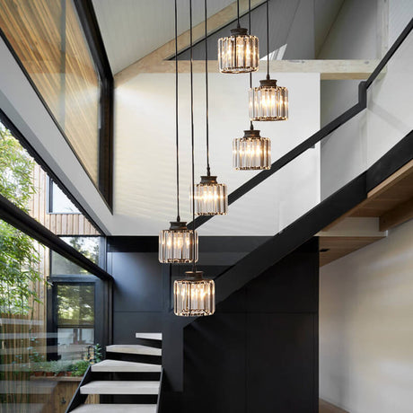 CrystalCove Moderne Treppenleuchte | Prismen-Kristall Kronleuchter | 6- und 9-flammig | Luxus-Design | Schwarz oder Gold