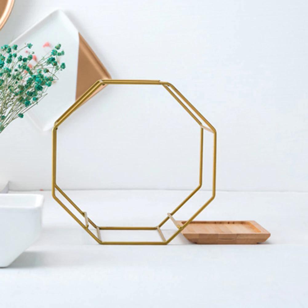 GeoFrame Keramik Wandpflanztopf mit Metallrahmen | Octagon Design