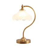 LustrePetal Vintage Tischlampe | Messing & Glasblüten-Design | Elegante 1-Licht Lampe | Dekoratives Licht