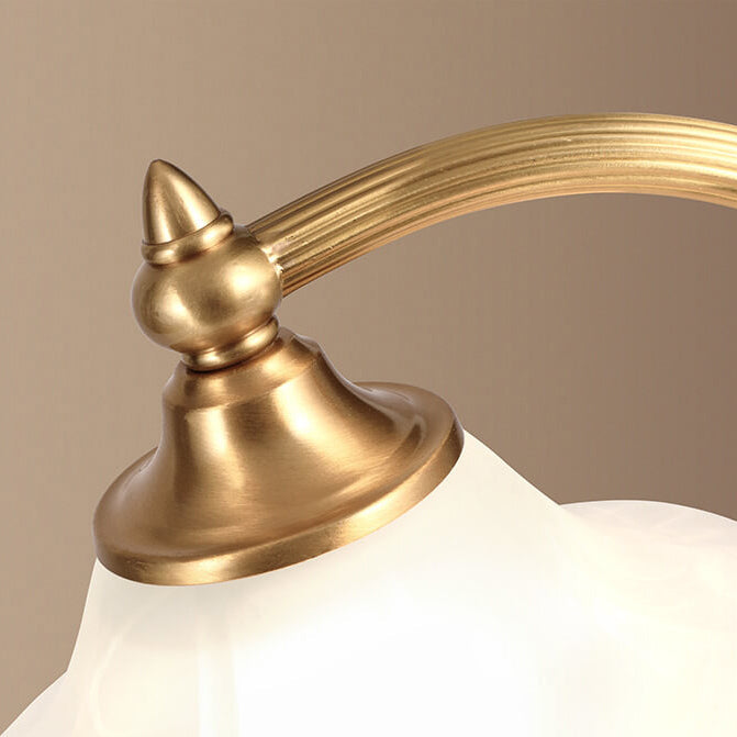 LustrePetal Vintage Tischlampe | Messing & Glasblüten-Design | Elegante 1-Licht Lampe | Dekoratives Licht