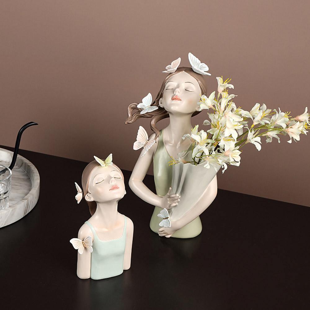 ButterflyAura Mädchenfigur Deko | Stilvolle Schmetterlings-Mädchen Ornamente | Vase & Tablett Design