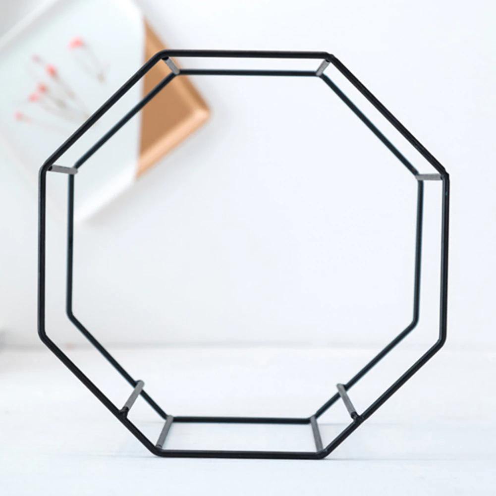 GeoFrame Keramik Wandpflanztopf mit Metallrahmen | Octagon Design