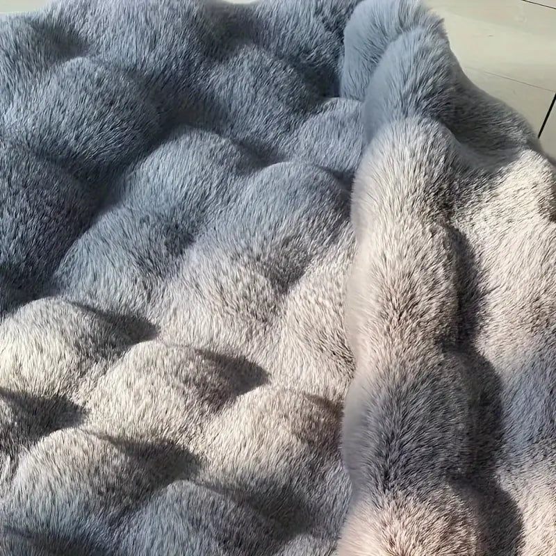 PlushCircle Rundteppich aus Kunstfell | Weich wie Kaninchenfell | Hochwertige Deko für Zuhause