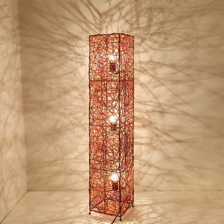 Ravara Column Minimalistische Rattan Stehlampe | Handgefertigtes Design | 3-Licht-LED-System | Natürliche Beleuchtung