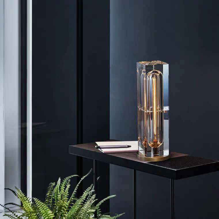 LuxeShine Kristall Tischlampe | Geometrisches Design | Rechteckig oder Quadratisch | 1-flammig