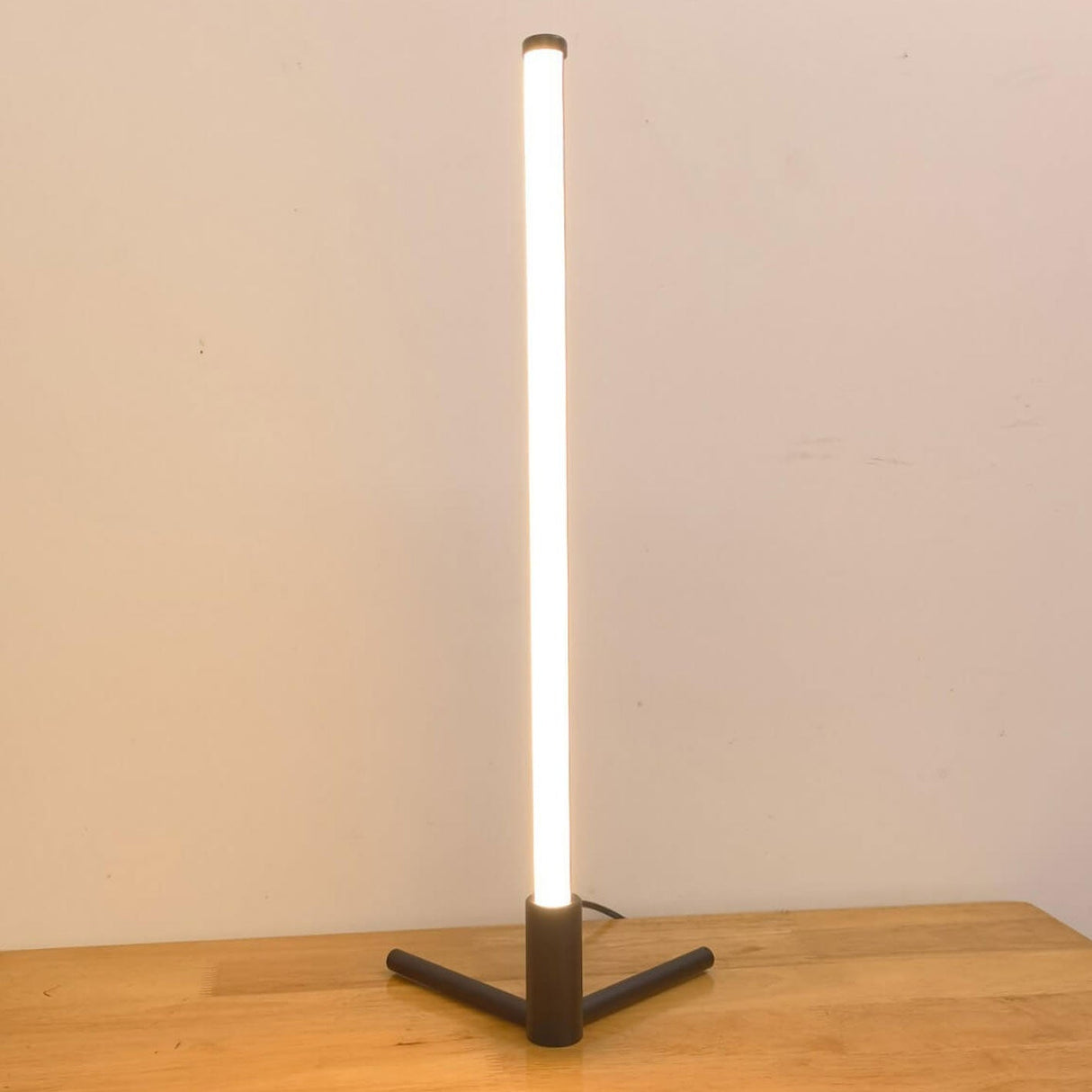 Luminix Bar LED Tischlampe | Minimalistisches Design | Nachtlicht & Stimmungsbeleuchtung | Modern & Dekorativ