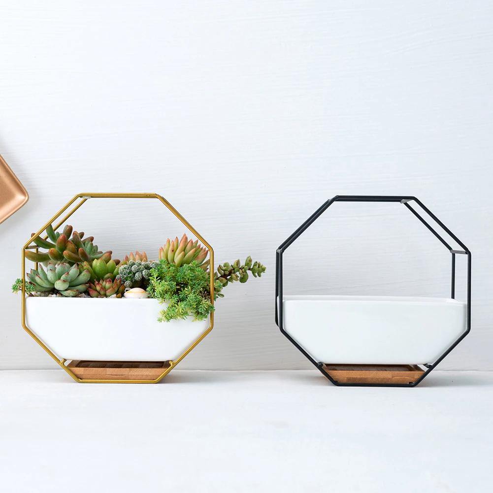 GeoFrame Keramik Wandpflanztopf mit Metallrahmen | Octagon Design