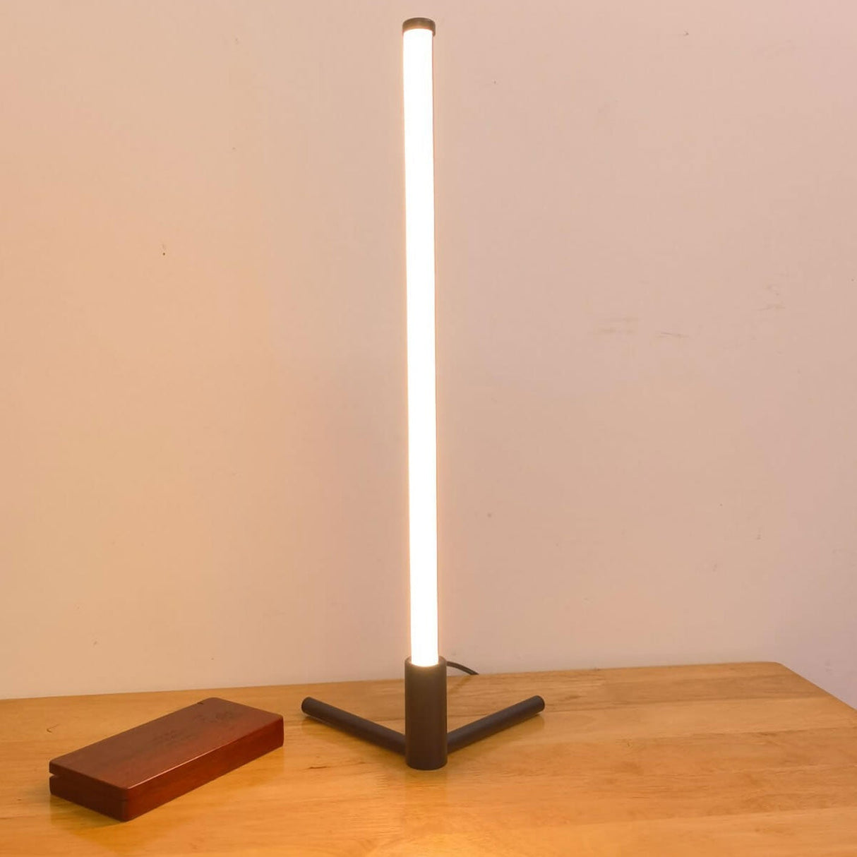 Luminix Bar LED Tischlampe | Minimalistisches Design | Nachtlicht & Stimmungsbeleuchtung | Modern & Dekorativ