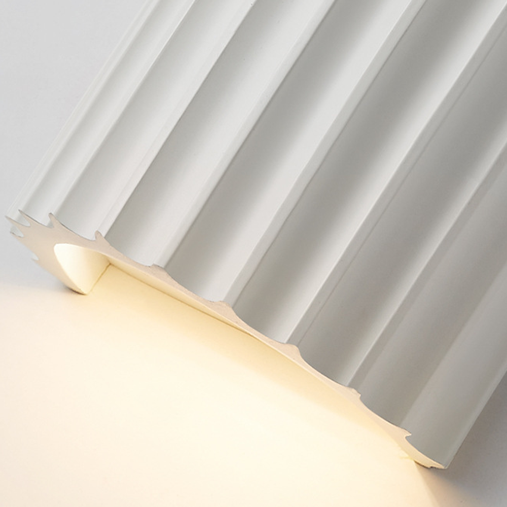 CurveLume Halbkreisförmige LED Wandleuchte | Modernes Design | Energieeffizient | Elegante Wandbeleuchtung