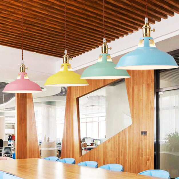 UrbanGlow Industrielle Pendelleuchte | Farbige Barn Shade Hängeleuchte | 1-flammig für Küche & Esszimmer
