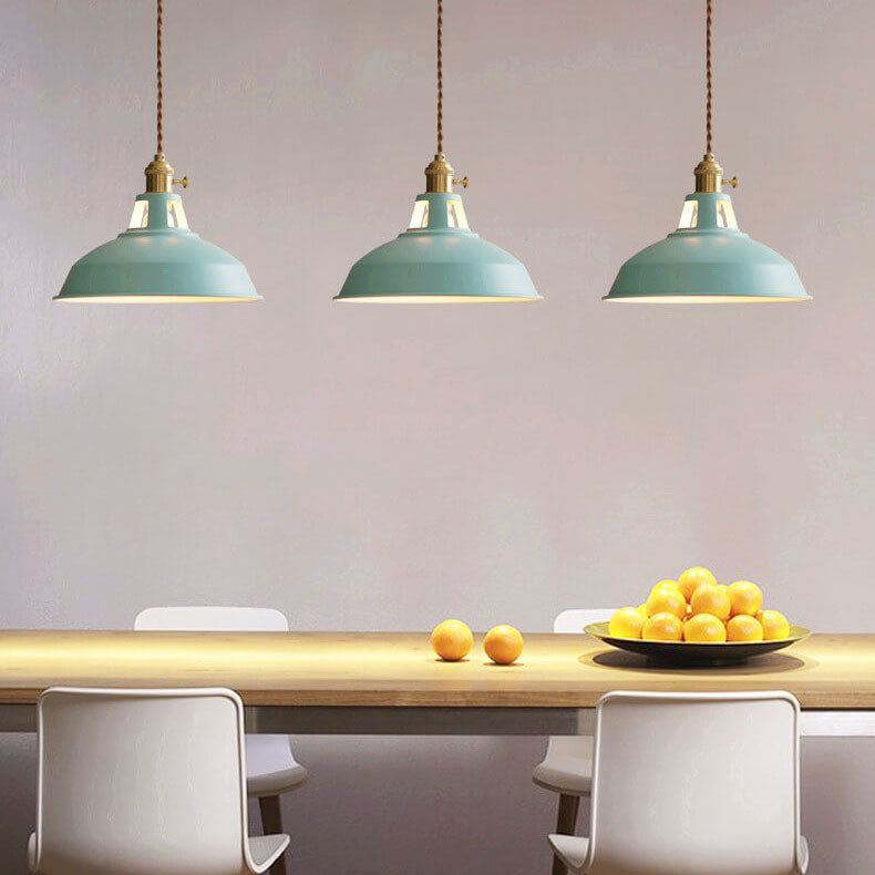 UrbanGlow Industrielle Pendelleuchte | Farbige Barn Shade Hängeleuchte | 1-flammig für Küche & Esszimmer