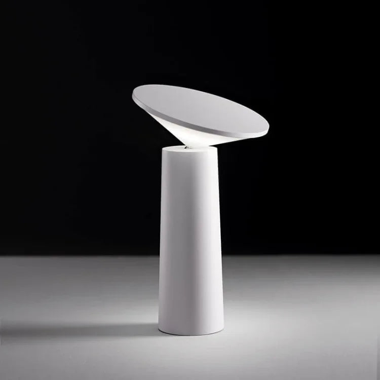 FlexiBright LED Tischlampe für draußen | Einstellbarer Arm | Drehbarer Kopf | Modernes Design | Kabellose Beleuchtung