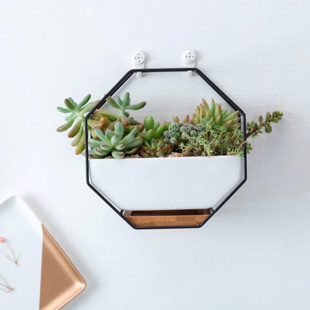 GeoFrame Keramik Wandpflanztopf mit Metallrahmen | Octagon Design