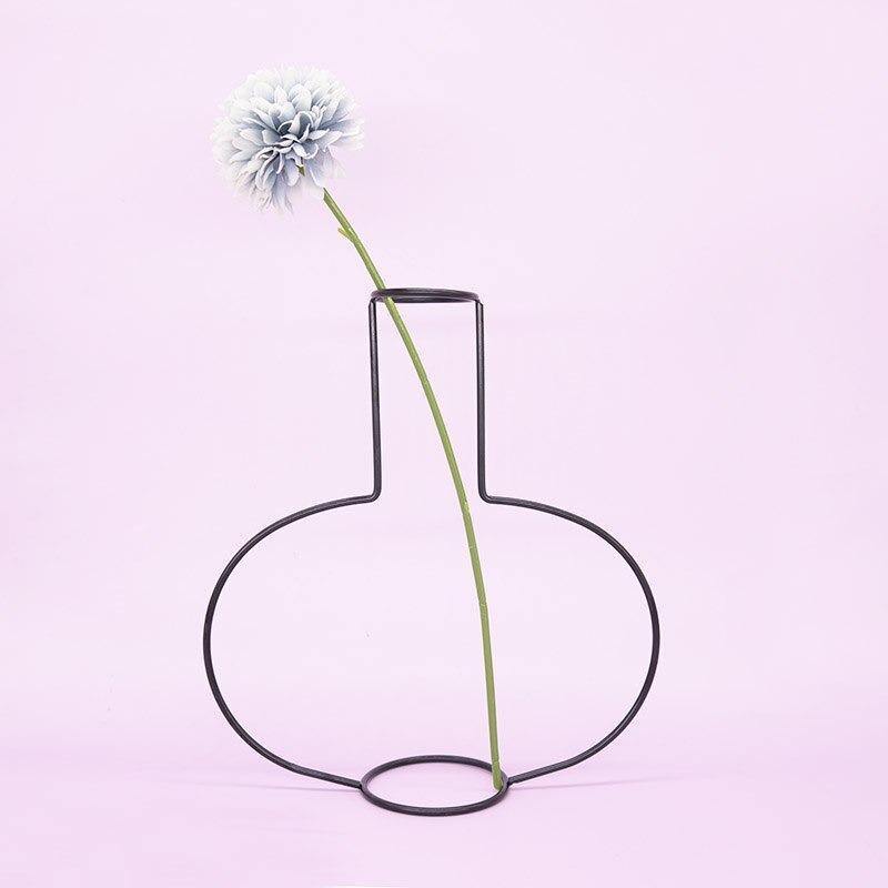 LineElegance Moderner Eisen-Vasenhalter | Minimalistisches Design | Perfekte Dekoration