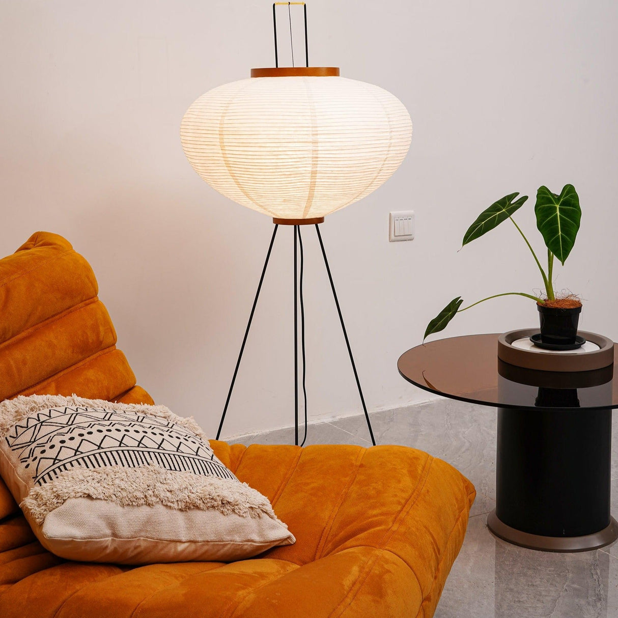 SereniLum Reispapier Stehlampe | Minimalistisches Design | Warmweißes LED-Licht | Nachhaltige Deko für Zuhause