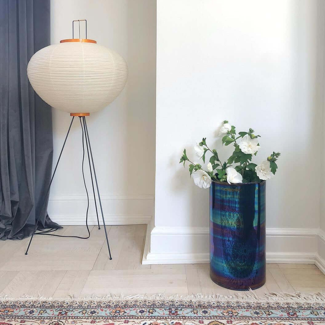 SereniLum Reispapier Stehlampe | Minimalistisches Design | Warmweißes LED-Licht | Nachhaltige Deko für Zuhause