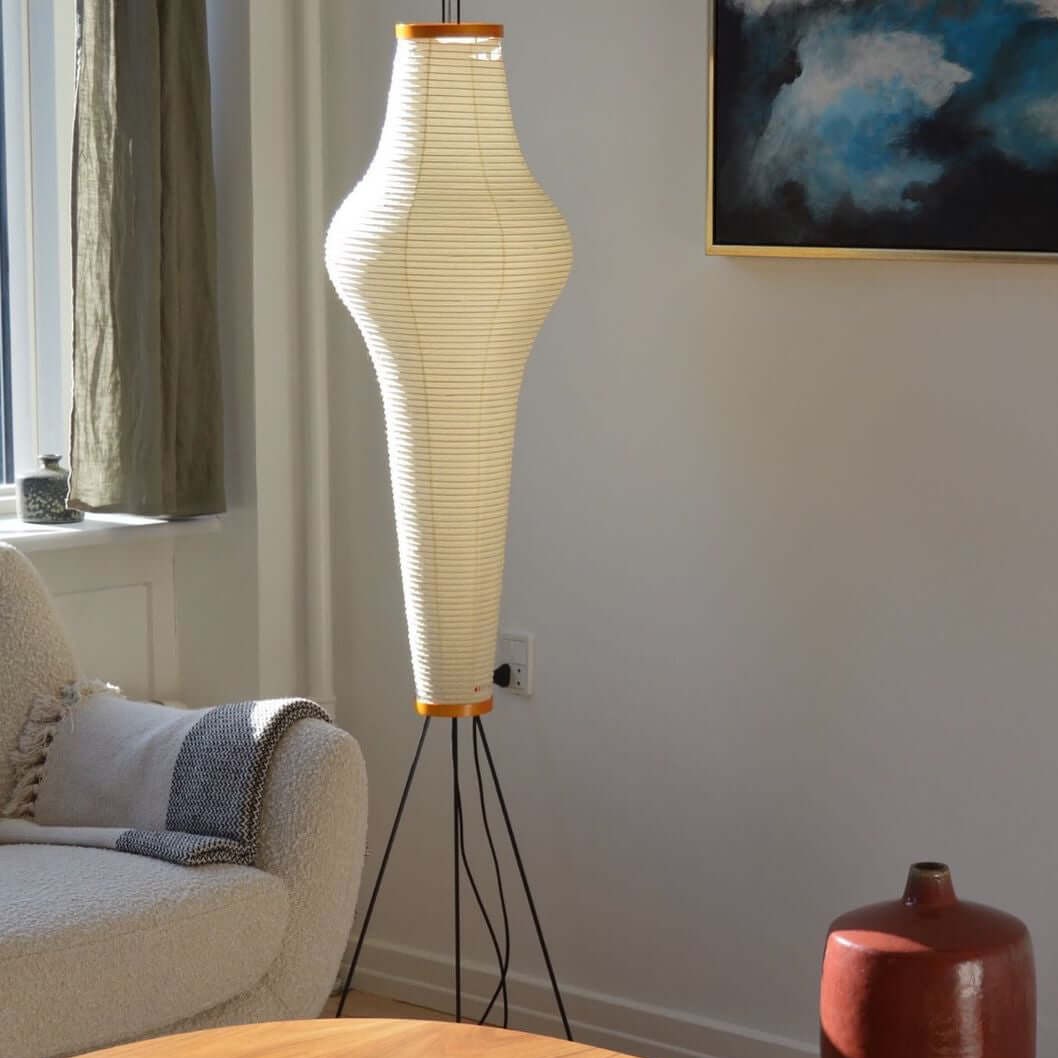 SereniLum Reispapier Stehlampe | Minimalistisches Design | Warmweißes LED-Licht | Nachhaltige Deko für Zuhause