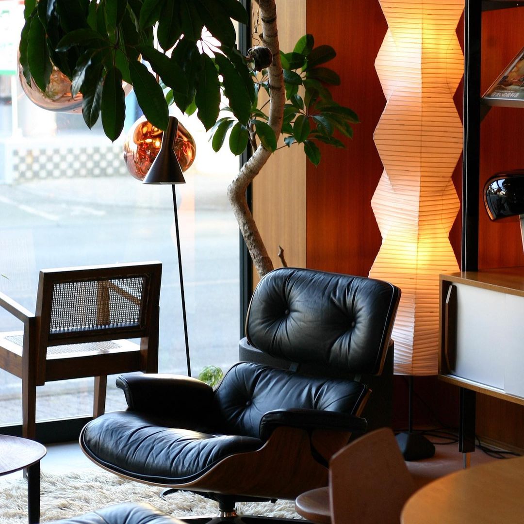 SereniLum Reispapier Stehlampe | Minimalistisches Design | Warmweißes LED-Licht | Nachhaltige Deko für Zuhause
