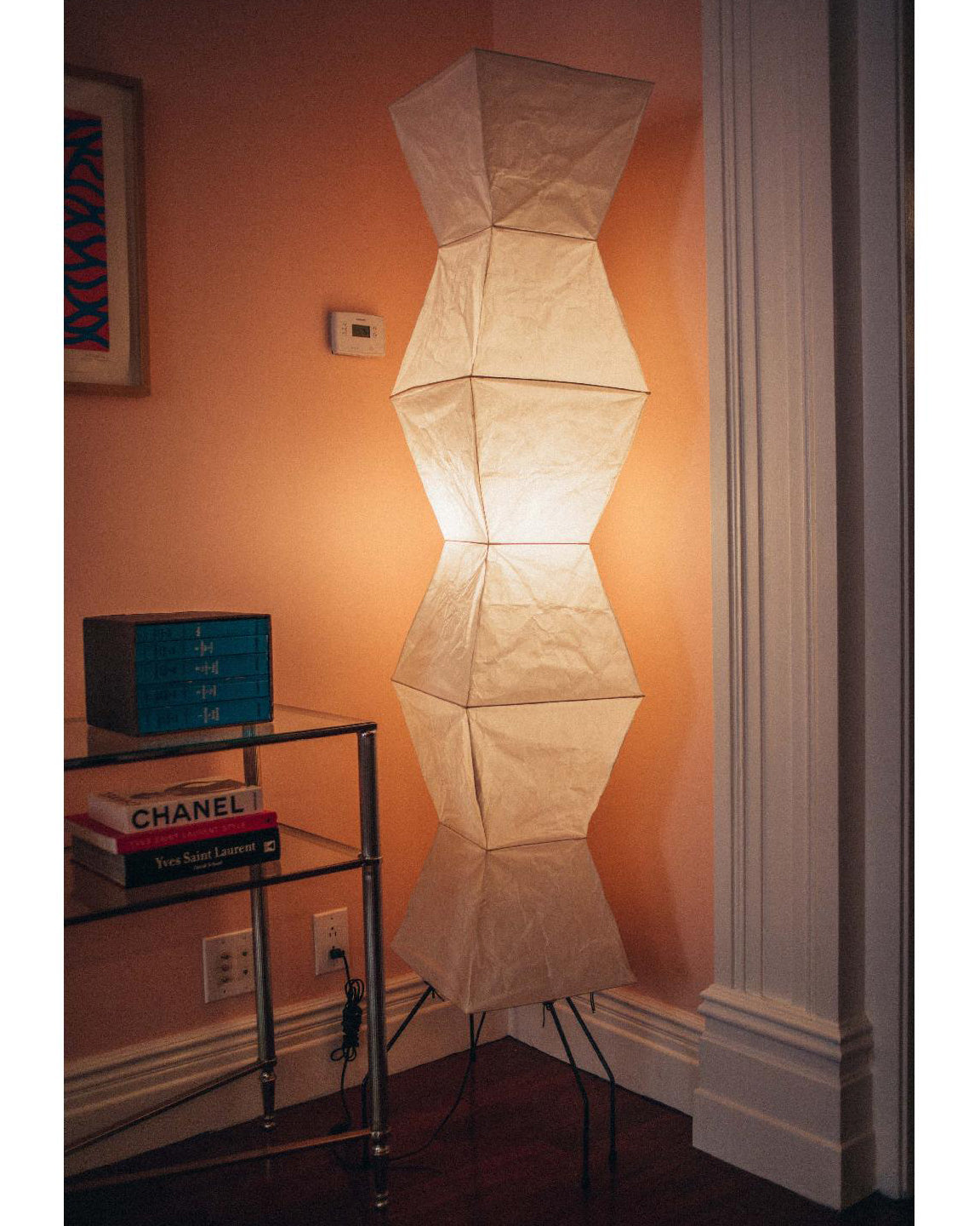 SereniLum Reispapier Stehlampe | Minimalistisches Design | Warmweißes LED-Licht | Nachhaltige Deko für Zuhause