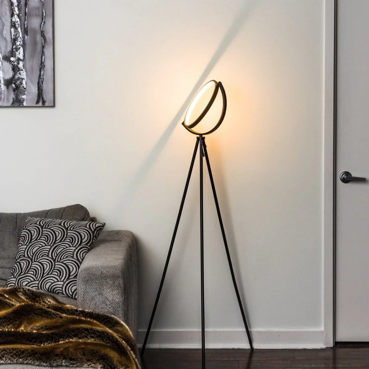 HaloLux Stehlampe mit LED | Modernes Design | Stimmungsvolle Beleuchtung für Zuhause und Büro