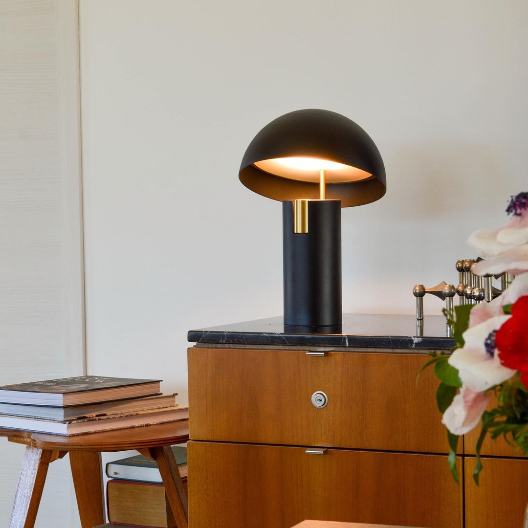LumoAvo LED Tischlampe | Modernes Design | Kabellos | Stimmungslicht & Leselampe | Elegantes Wohndekor