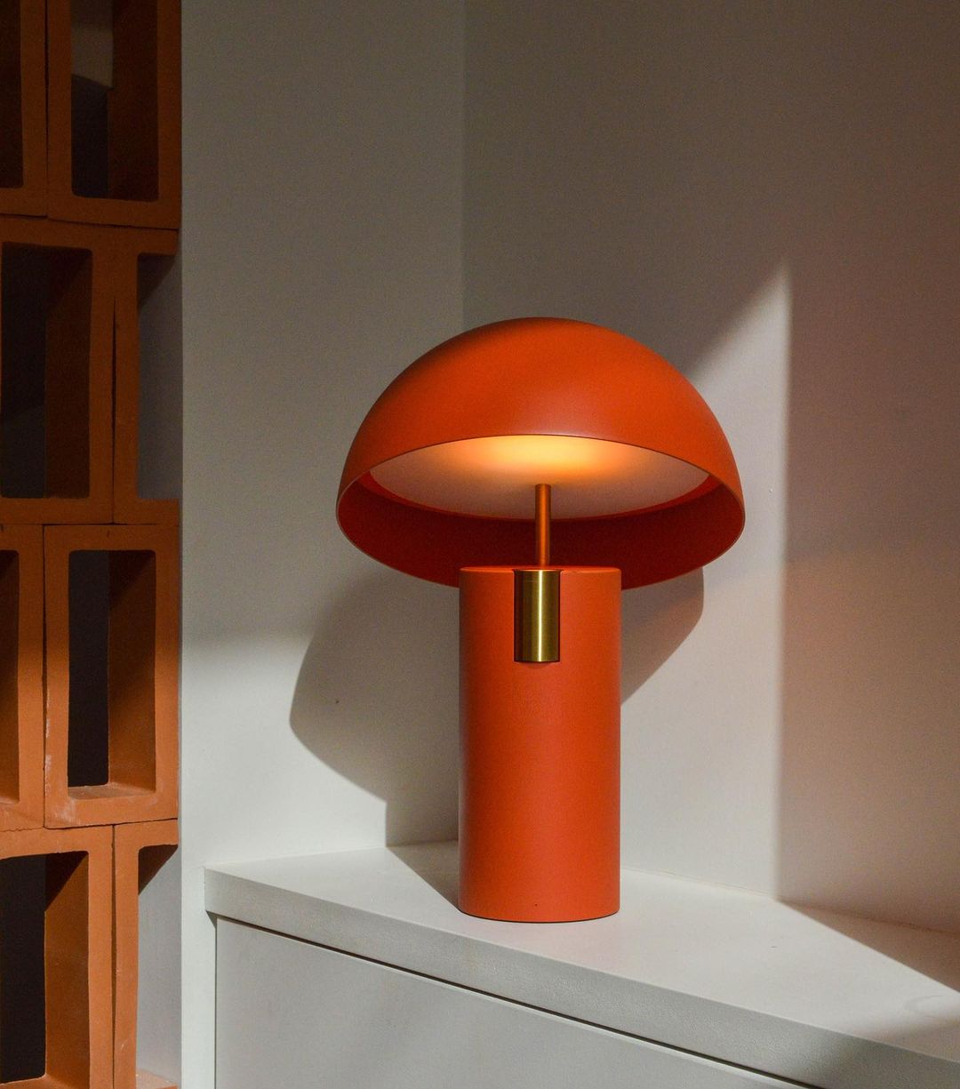LumoAvo LED Tischlampe | Modernes Design | Kabellos | Stimmungslicht & Leselampe | Elegantes Wohndekor