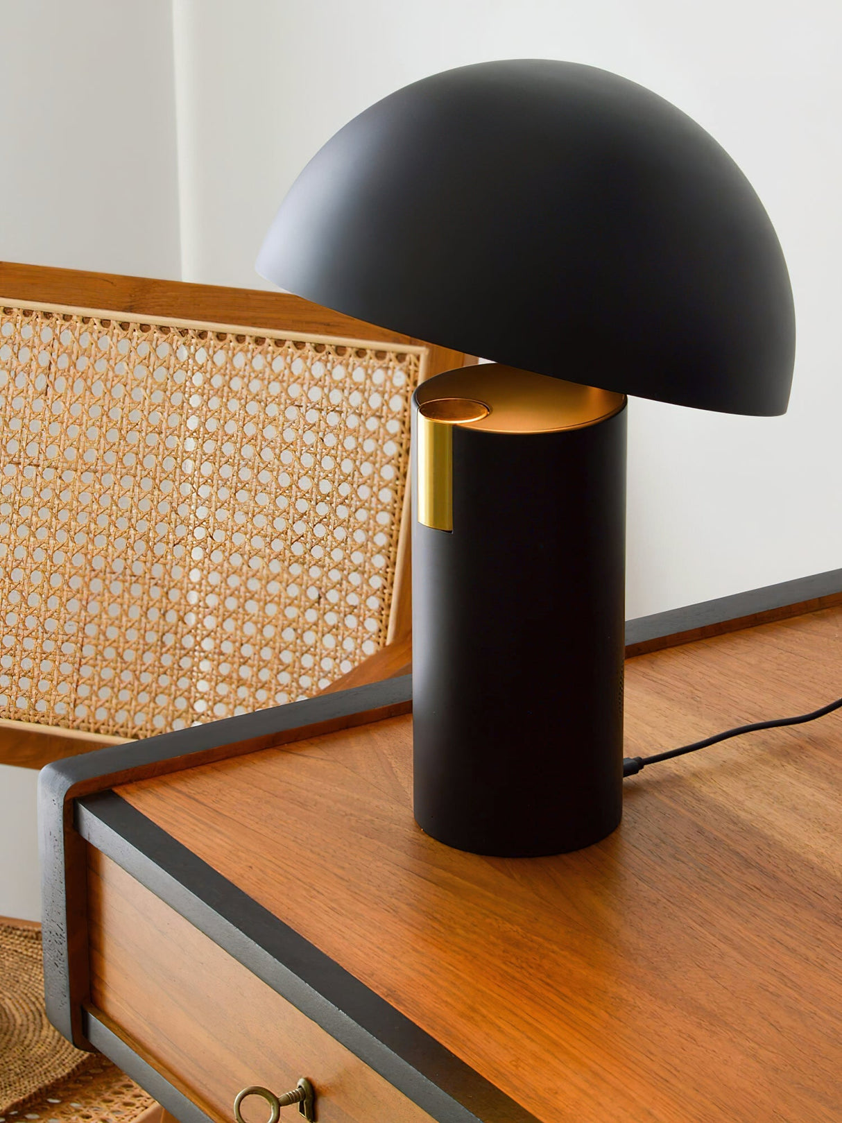 LumoAvo LED Tischlampe | Modernes Design | Kabellos | Stimmungslicht & Leselampe | Elegantes Wohndekor