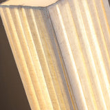 Lumura Japanische LED Stehlampe | Rechteckige Walnusssäule | Stoffschirm | Warmes Licht für Wohnzimmer