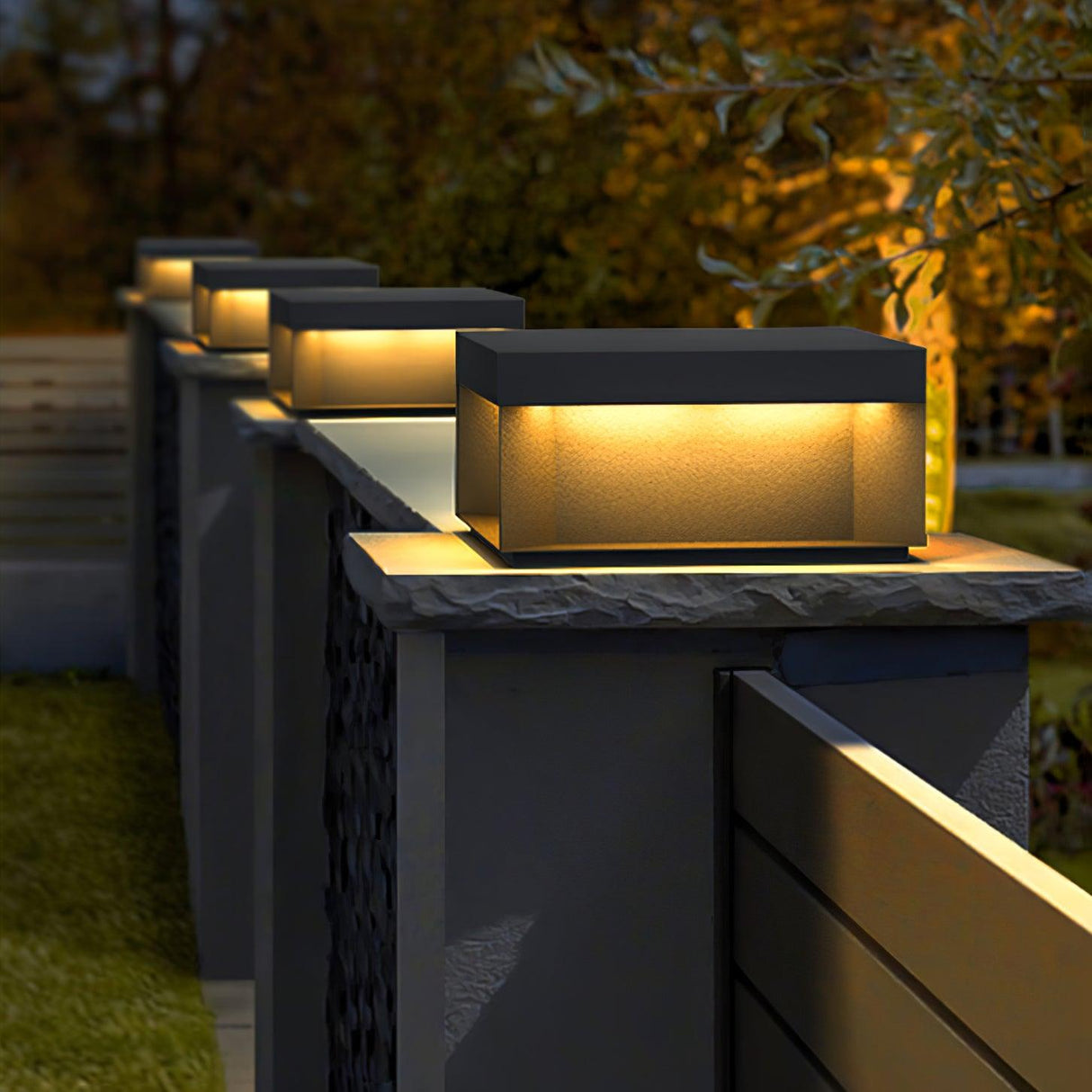 SolaraPost Solar Außenpfostenleuchte | LED Gartenbeleuchtung | Energieeffizient | Wasserdicht | Dekorative Außenbeleuchtung für Garten & Terrasse