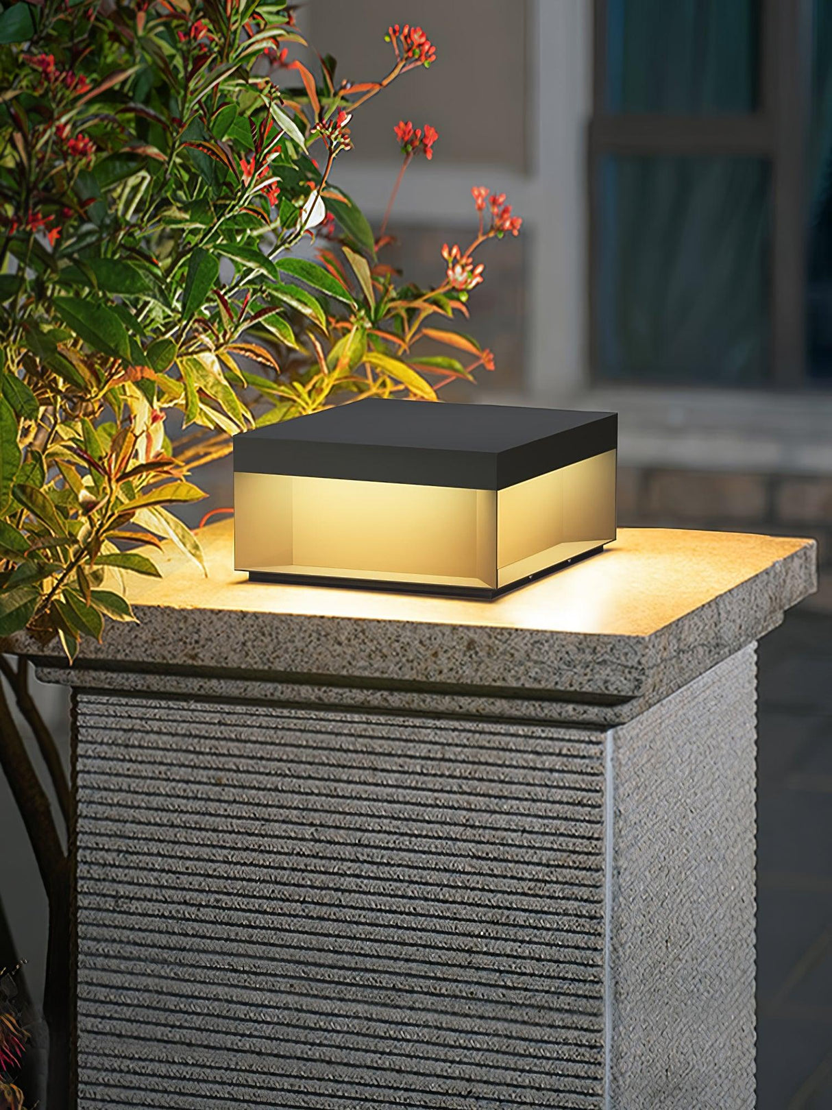 SolaraPost Solar Außenpfostenleuchte | LED Gartenbeleuchtung | Energieeffizient | Wasserdicht | Dekorative Außenbeleuchtung für Garten & Terrasse
