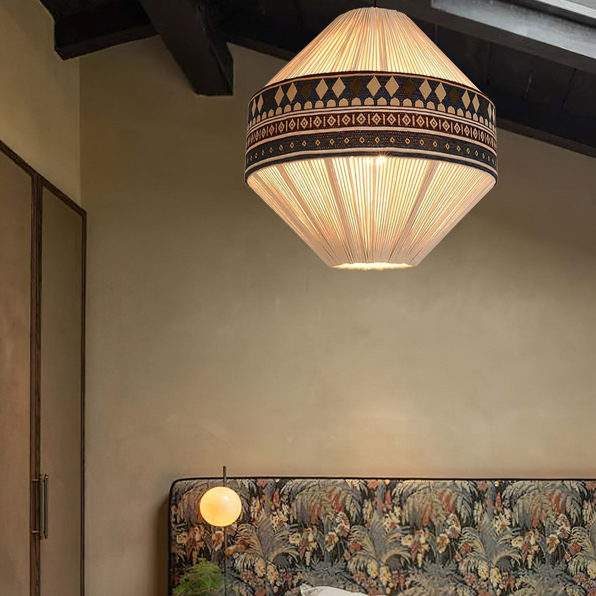 FringeLuxe Bohemian Pendelleuchte | Handgefertigte Quastenlampe | Warmes Ambiente | Stilvolle Beleuchtung
