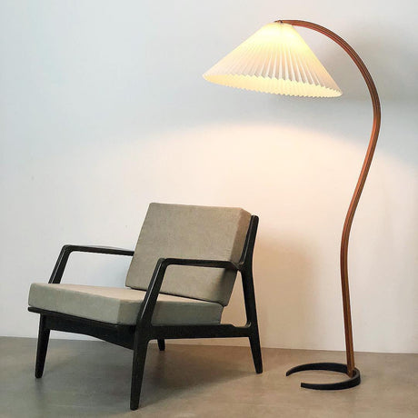 LunaArch Stehleuchte im Caprani Design | LED Beleuchtung | Modernes Holz-Look | Elegante Wohnraum-Deko