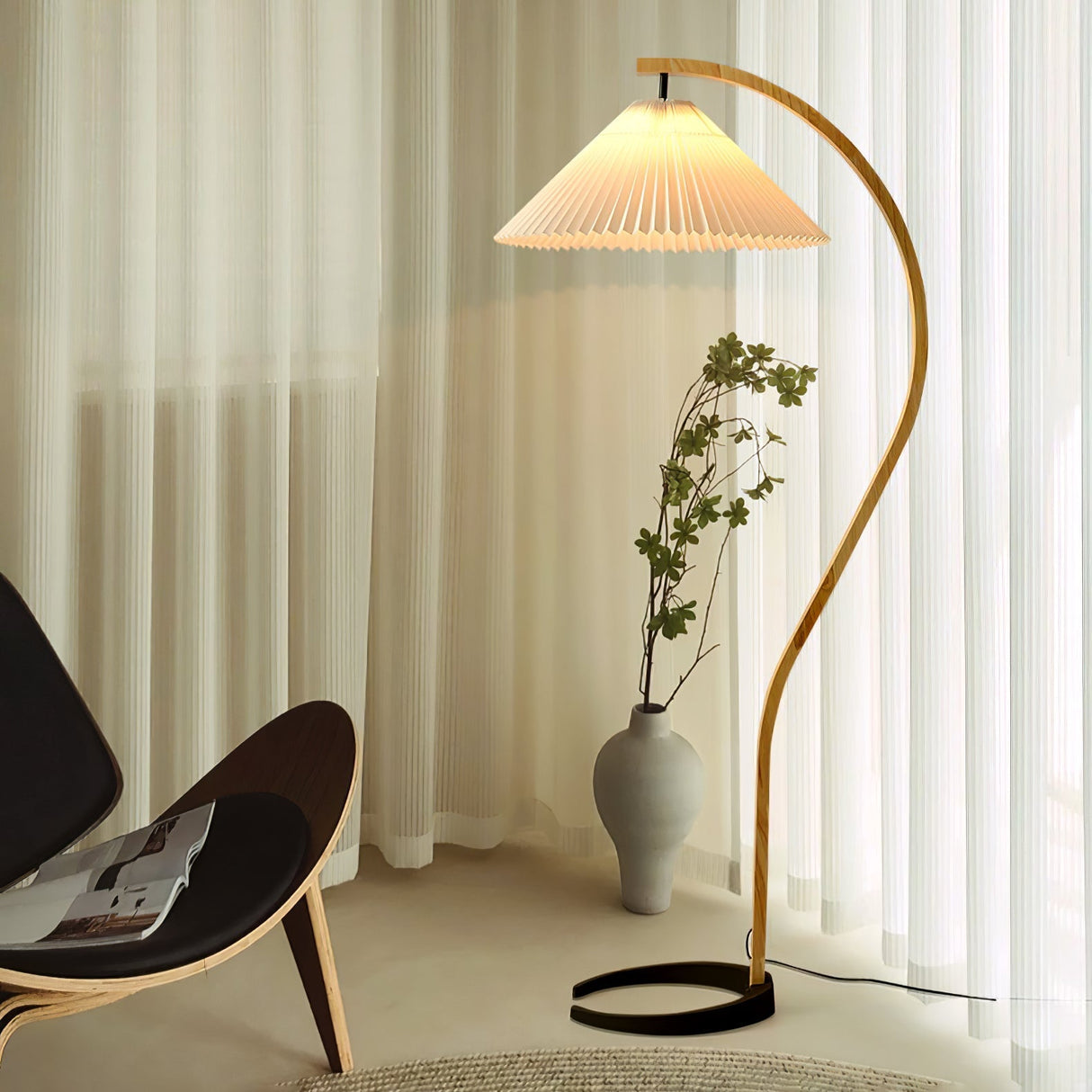LunaArch Stehleuchte im Caprani Design | LED Beleuchtung | Modernes Holz-Look | Elegante Wohnraum-Deko