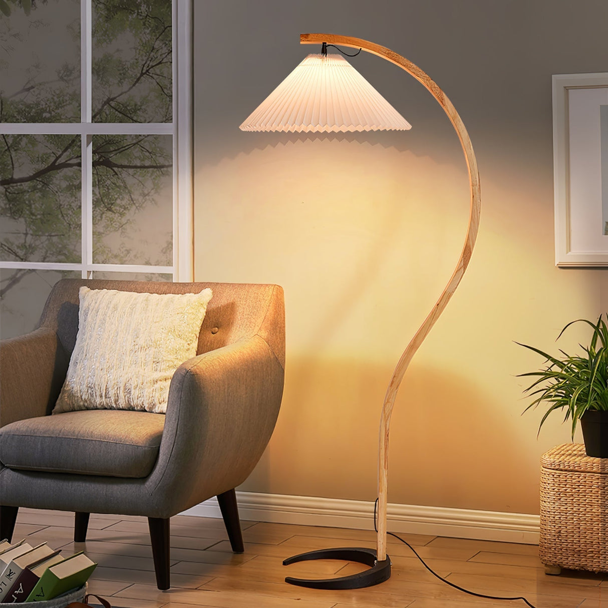 LunaArch Stehleuchte im Caprani Design | LED Beleuchtung | Modernes Holz-Look | Elegante Wohnraum-Deko