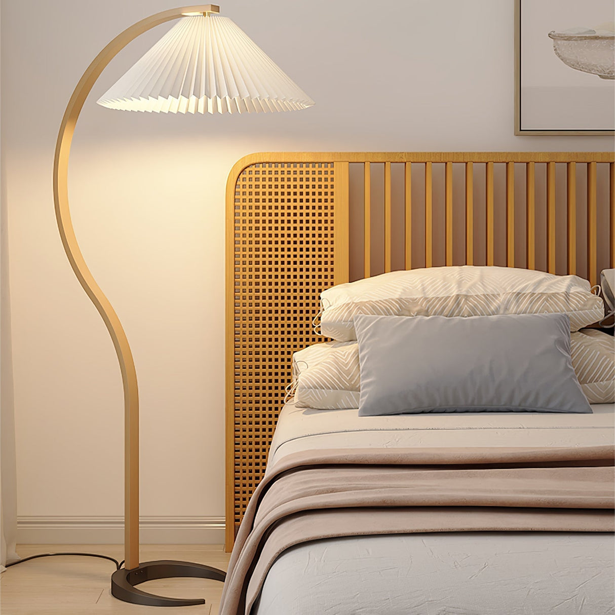 LunaArch Stehleuchte im Caprani Design | LED Beleuchtung | Modernes Holz-Look | Elegante Wohnraum-Deko